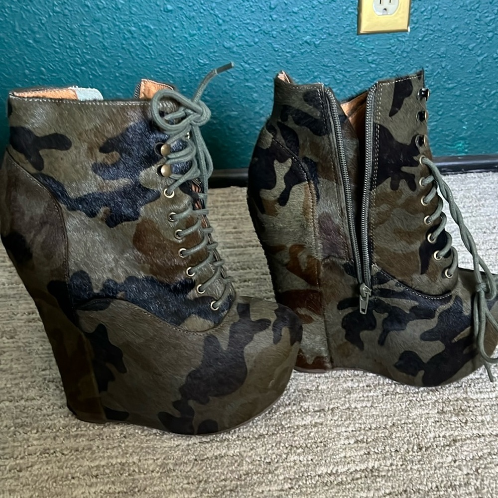 Gorgeous combat wedge boots!